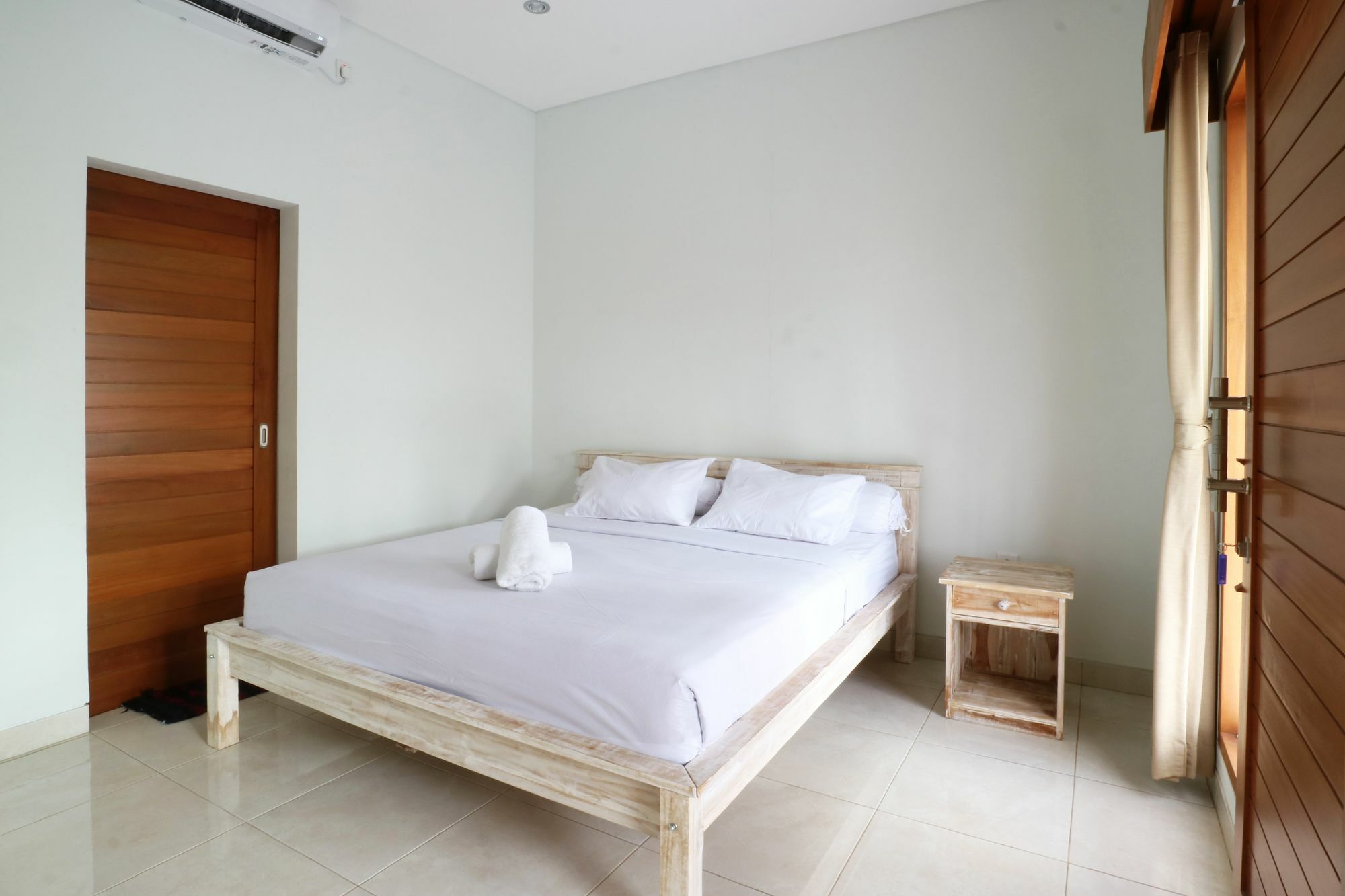 Aghasvina Guest House Canggu Exteriör bild